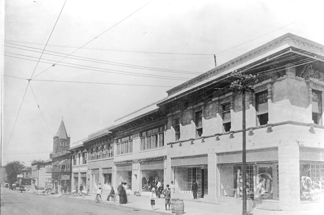New buildings on Main, ca. 1915 [photograph] / Security Federal Savings and Loan Association ; Ron Chapiesky Studio. [Columbia, S.C.] : The Association, [19--]. [19--].