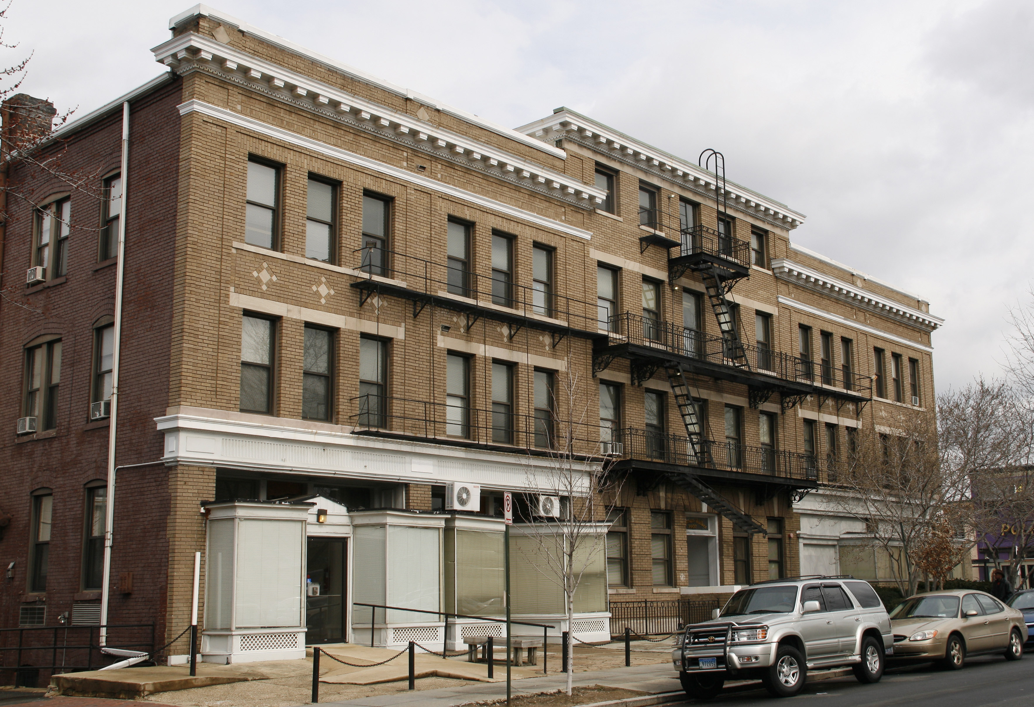 Whitman Walker Clinic by dbking / CC BY 2.0 Whitman Walker Clinic