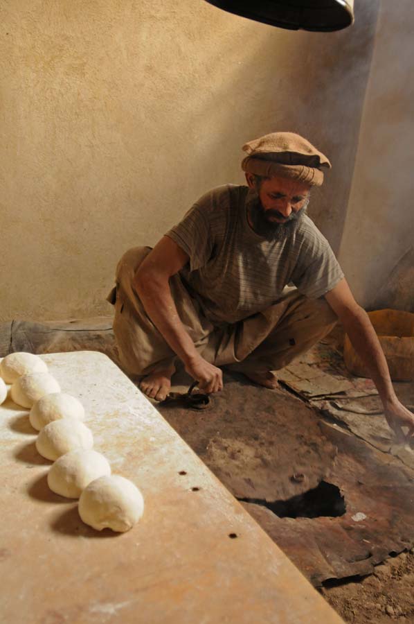 Bazaar Helps Increase Security in Bakwa Province