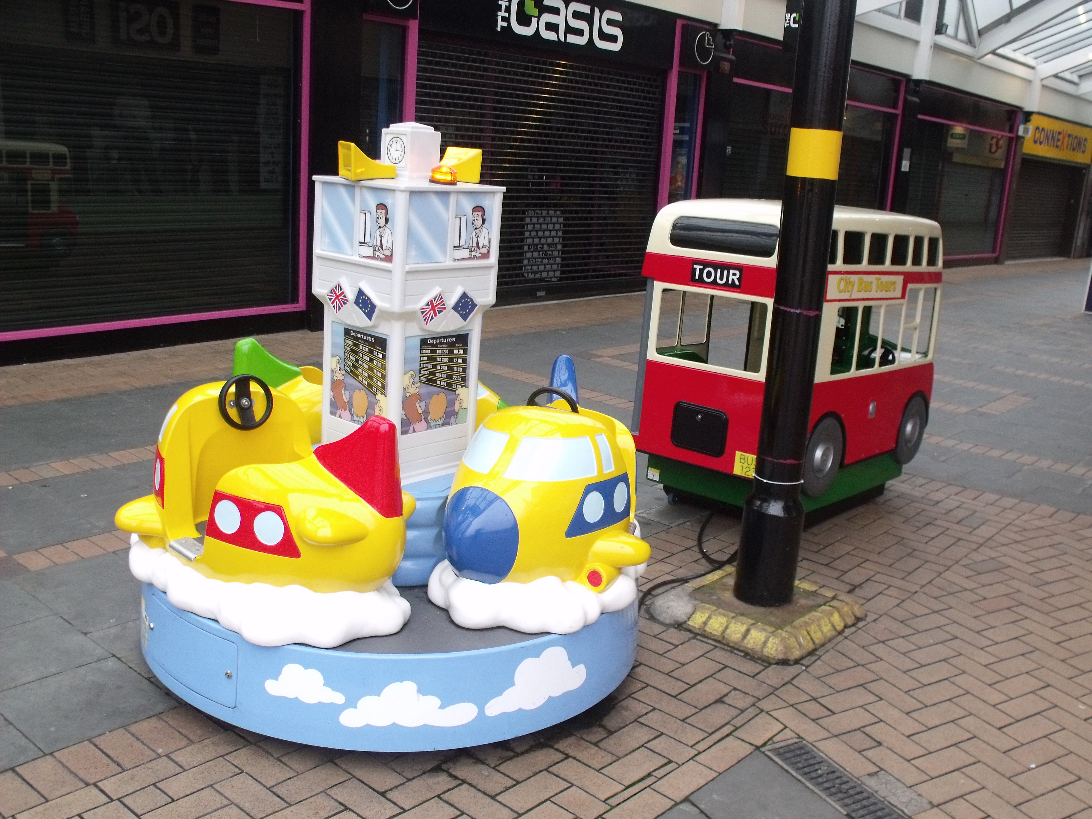 The Square - childrens rides