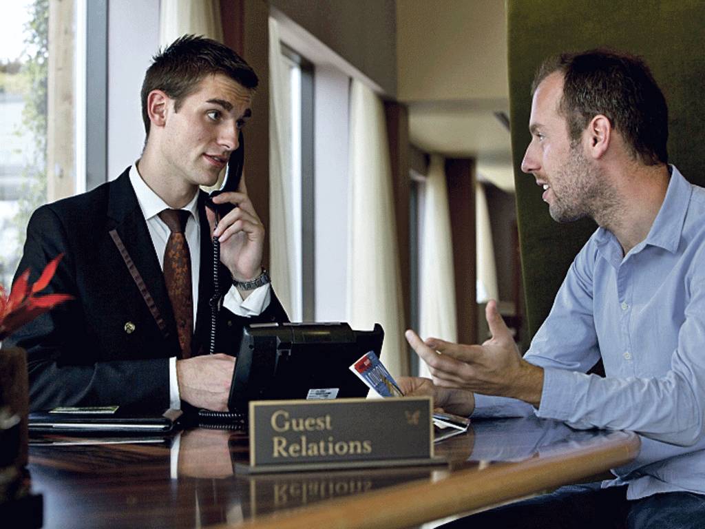 швейцар рэдиссон. Guest нужно. Guest картинка. Guest нужно. Guest.