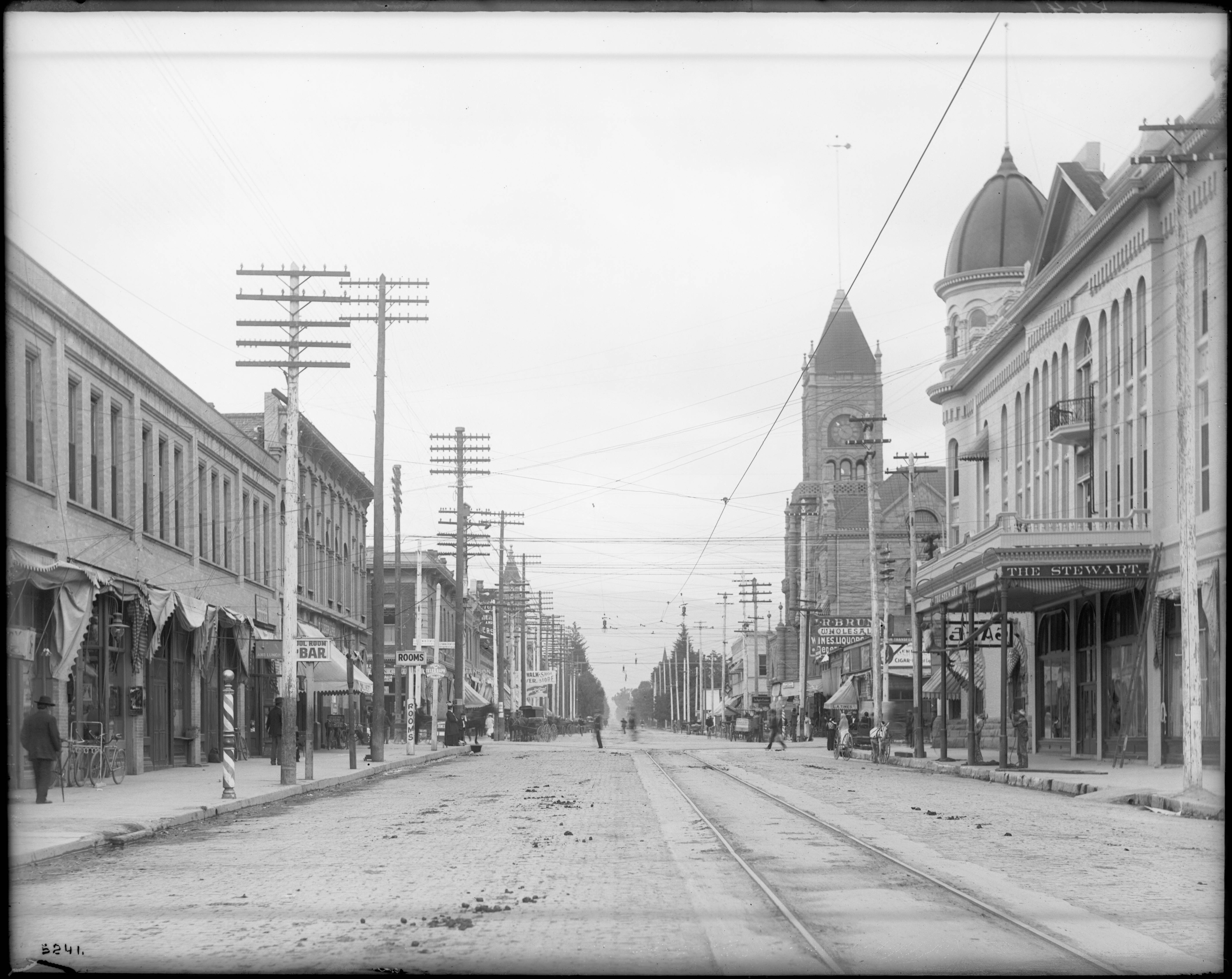 A view of "E" Street (or "D" Street?) and the Stewart Hotel, San Bernardino, ca.1905 (CHS-5241)