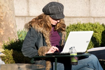 One of the rare non-Apple laptops seen in an otherwise cool park full of cool people