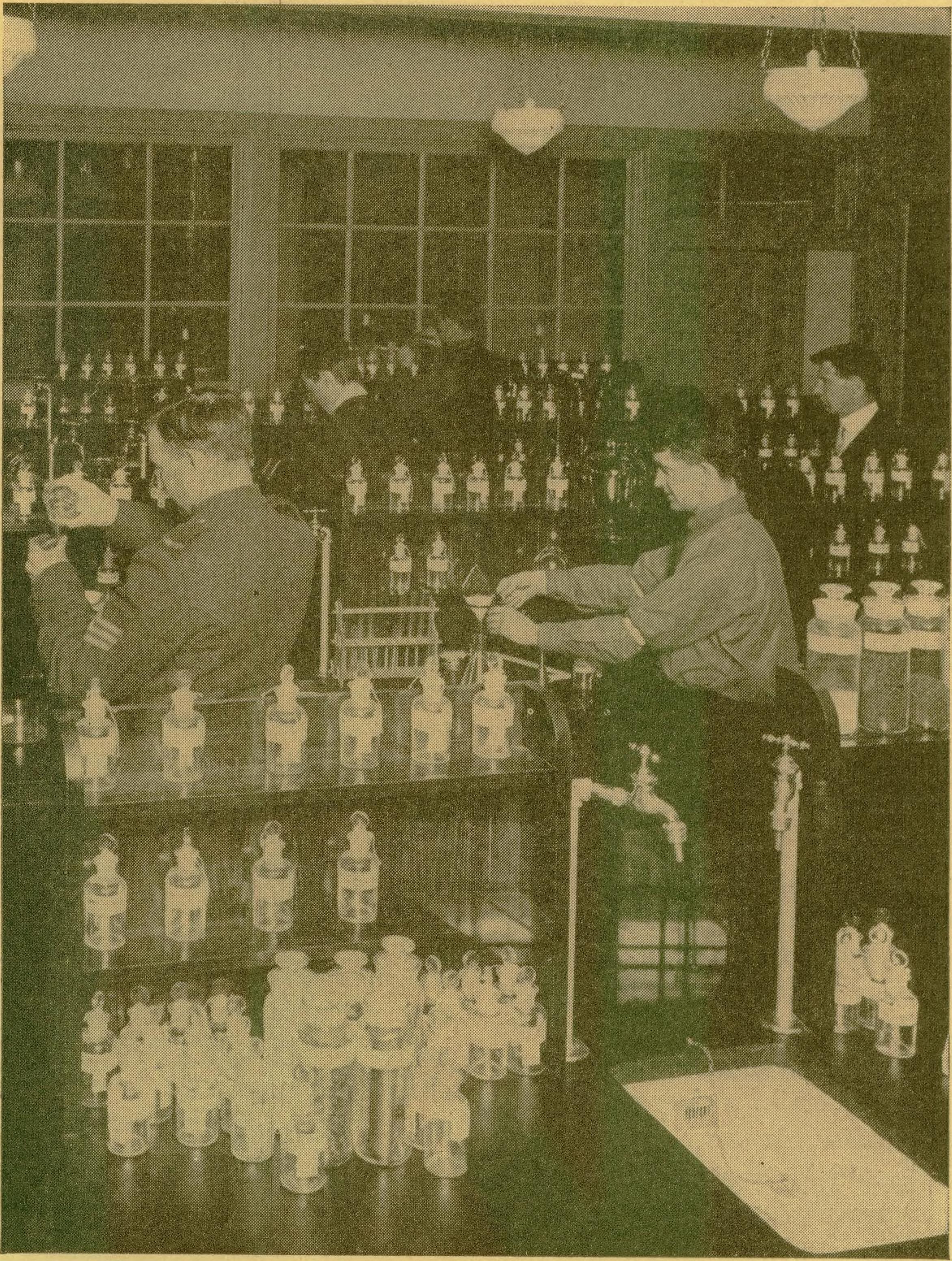 Image from page 12 of "Carry On [periodical]" (1918)