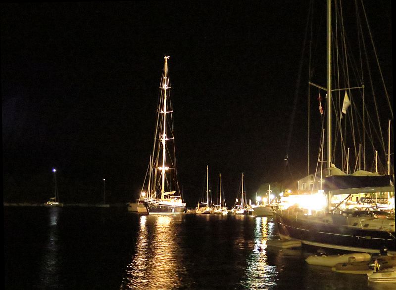 nice little boat by ndrwfgg / CC BY 2.0 nice little boat