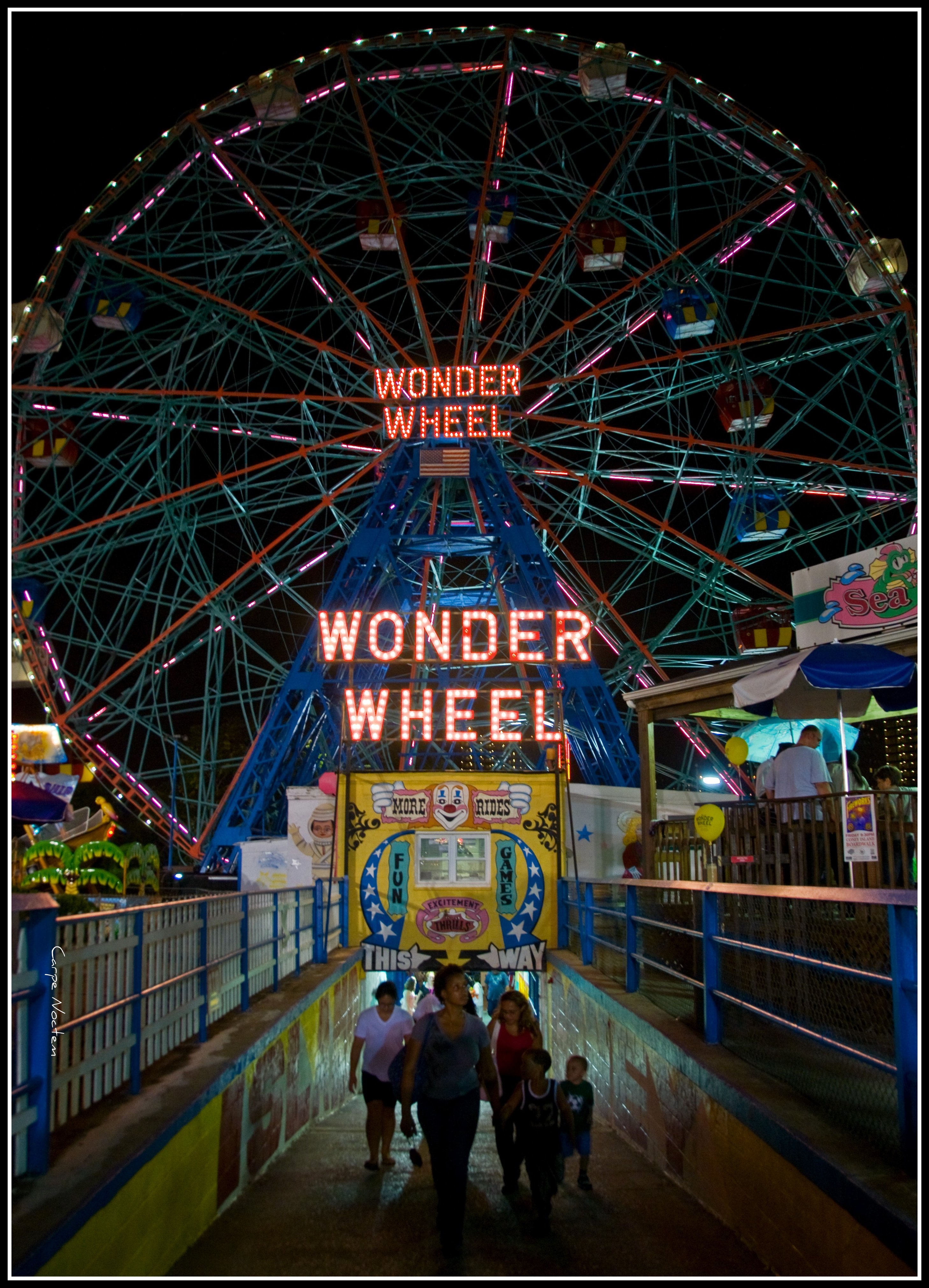 Wheel of wonders. Coney Island Amusement Park. Wonder Wheel. Парк развлечений Worlds of Wonder. Wonder Wheel game.