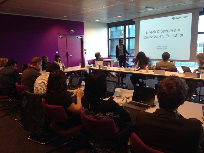 Encuentro en París con líderes internacionales en ciberseguridad