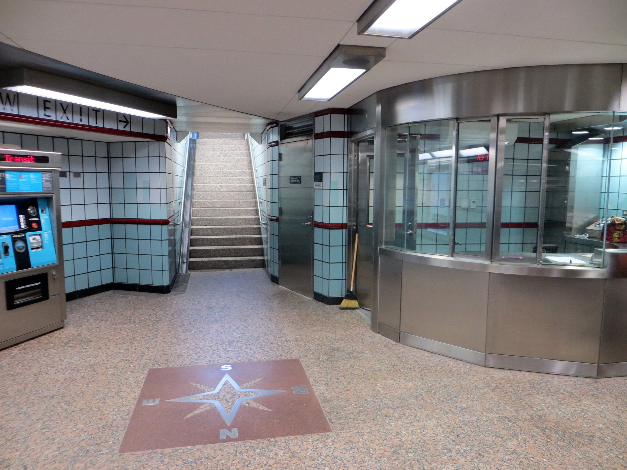 Clark/Division Entrance Reopens by cta web / CC BY-NC-ND 2.0 Clark/Division Entrance Reopens
