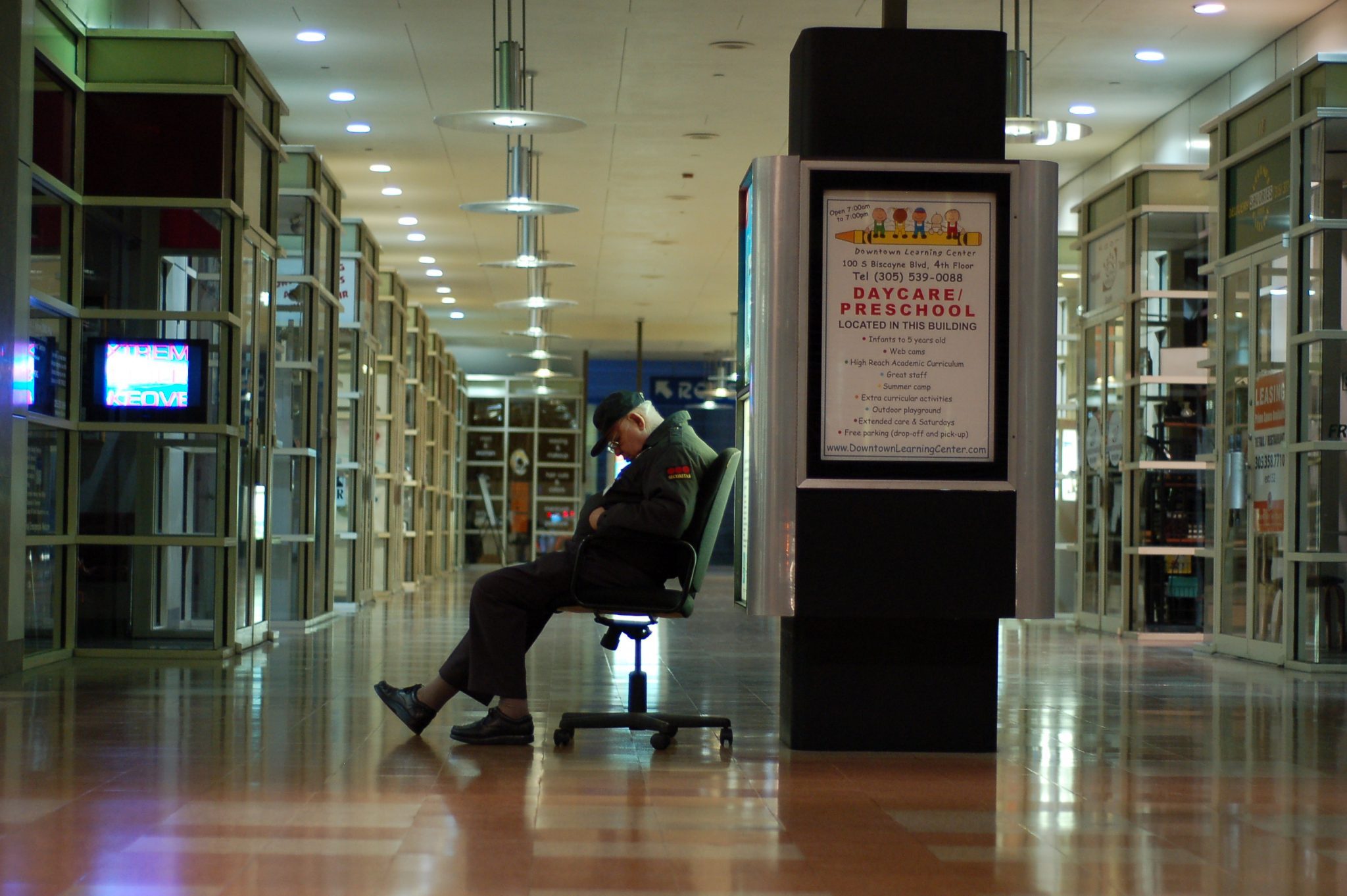 Sleeping on the job by greghartmann / CC BY-NC 2.0 Sleeping on the job