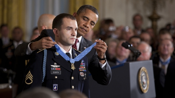 Medal of Honor - SSG Salvatore Giunta - United States Army by familymwr / CC BY 2.0 Medal of Honor - SSG Salvatore Giunta - United States Army